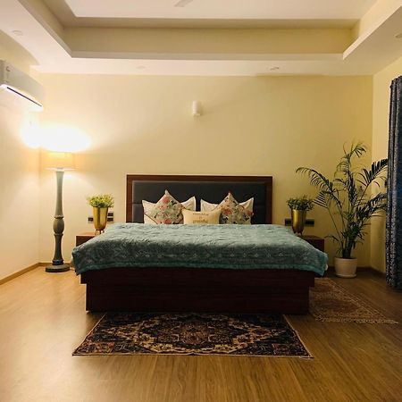 Umang - Premium Resort Like Villa In Vrindāvan Eksteriør billede