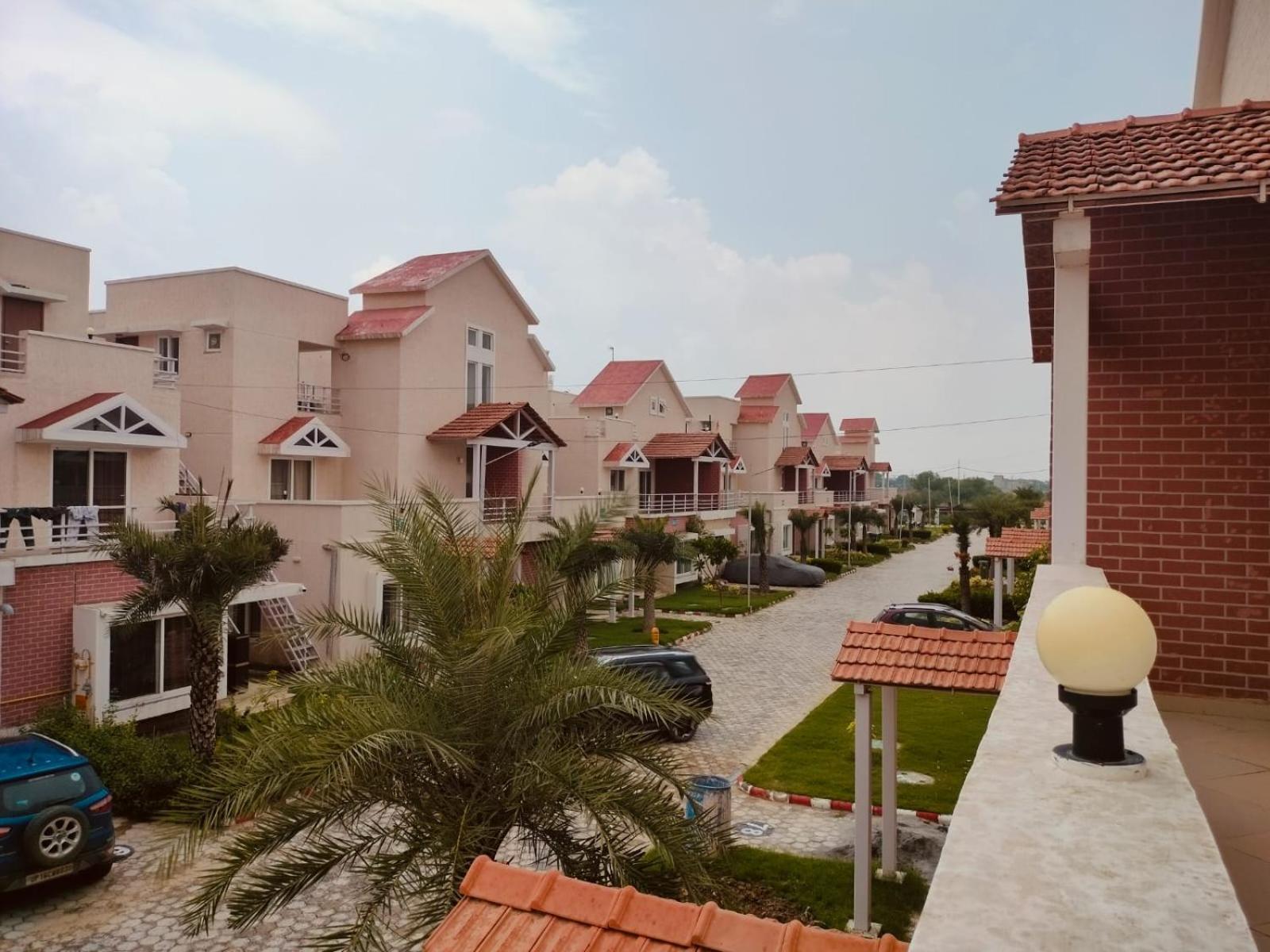 Umang - Premium Resort Like Villa In Vrindāvan Eksteriør billede