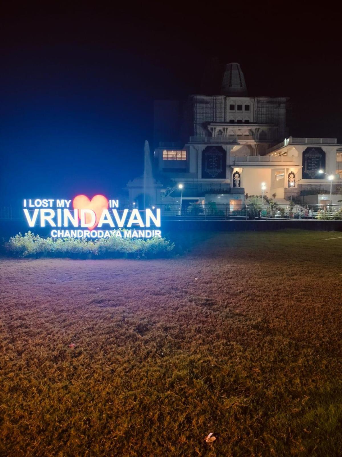 Umang - Premium Resort Like Villa In Vrindāvan Eksteriør billede